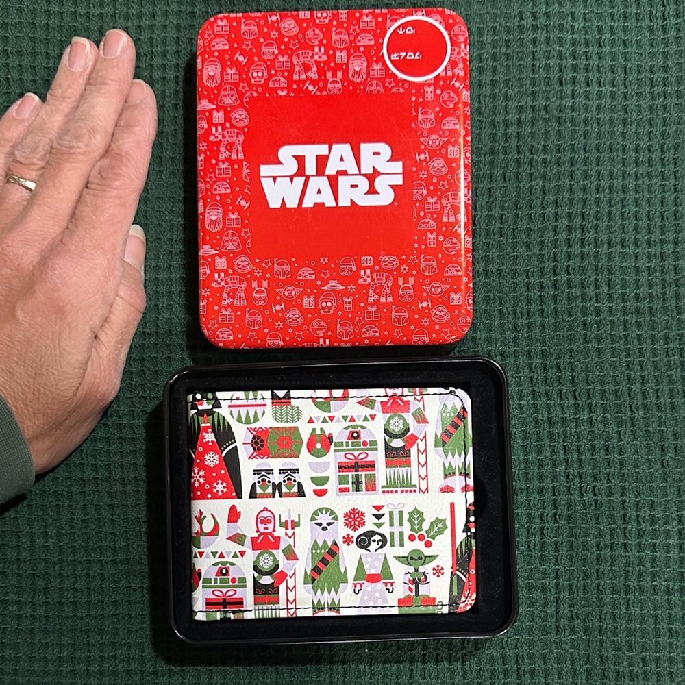 ✅Buckle-Down Star Wars Red & White Christmas/holiday themed  Wallet/Card Holder